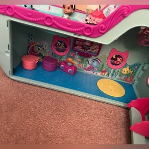 Gabby’s Playhouse cruise set